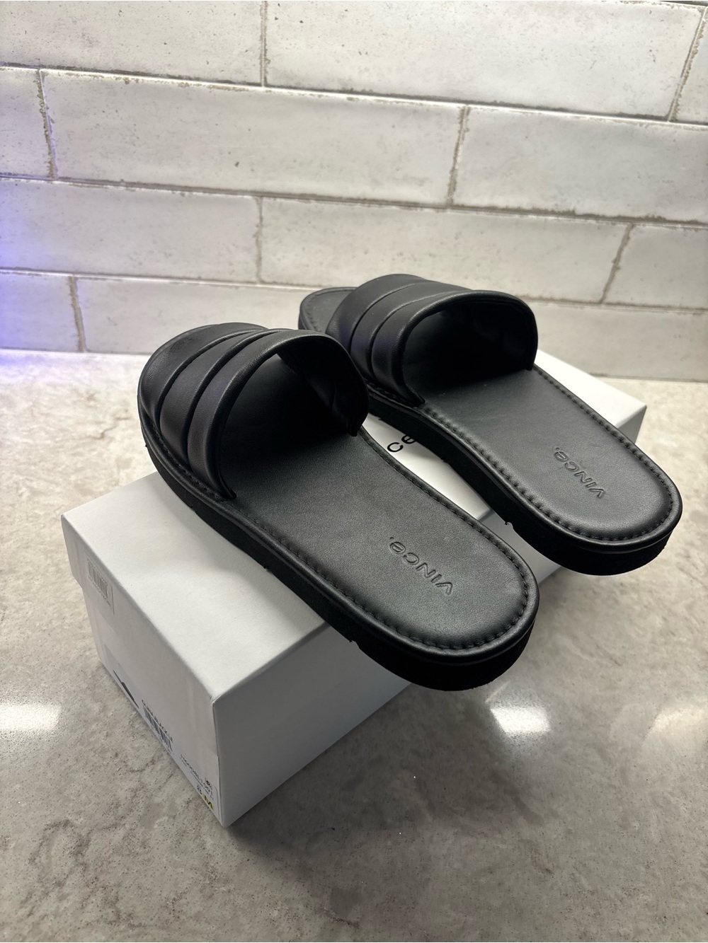 Vince Slides - Picture 2 of 4